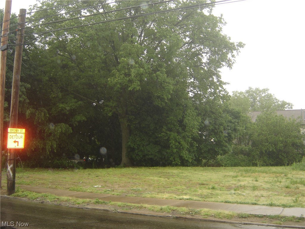 281 E Thornton Street E Akron OH 44311