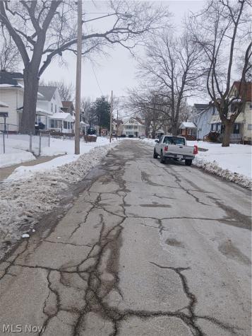 1189 E 146th Street Cleveland OH 44110