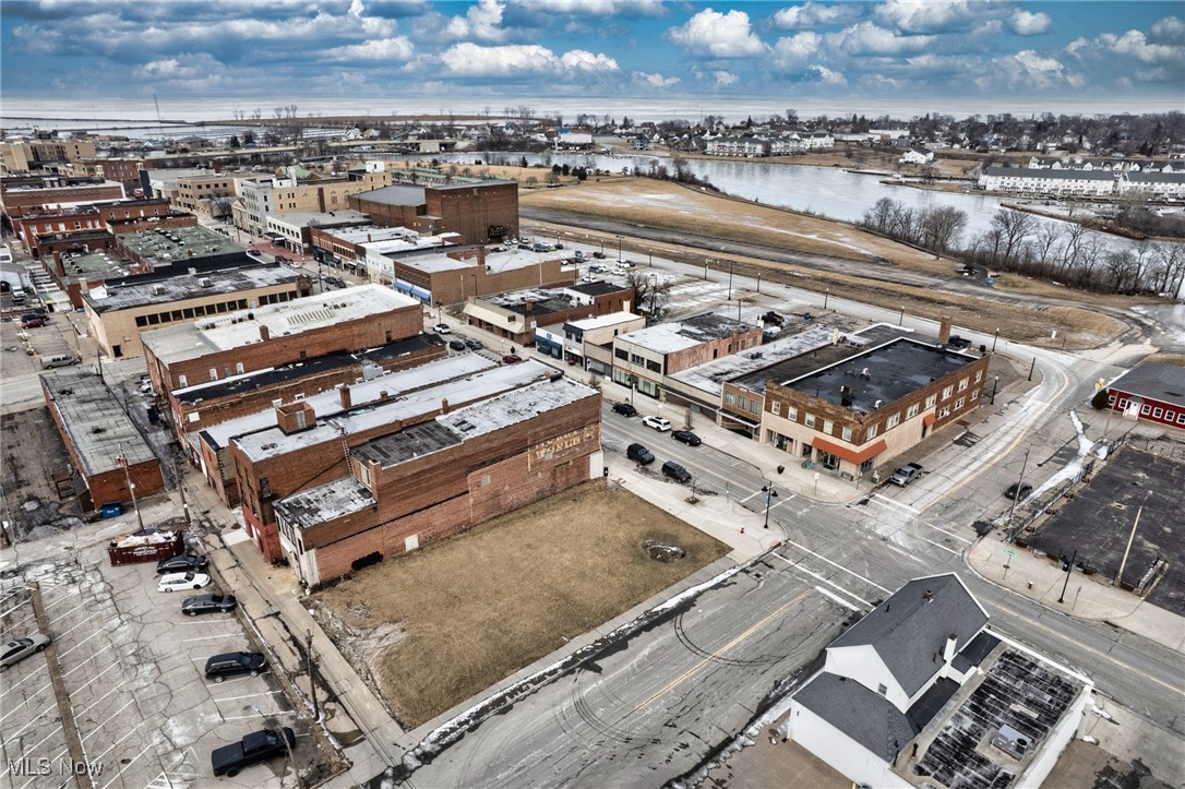 V/l Broadway Lorain OH 44052