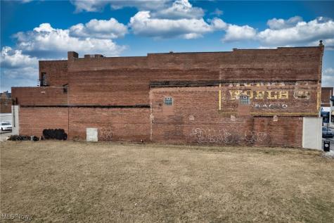 V/l Broadway Lorain OH 44052