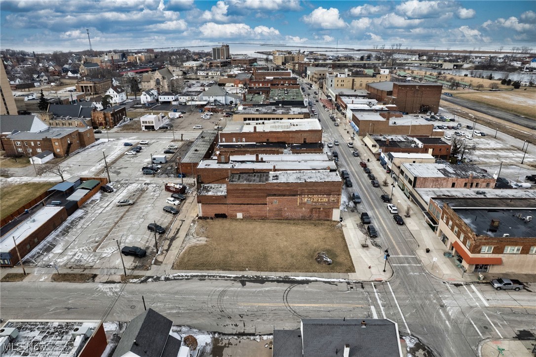 V/l Broadway Lorain OH 44052