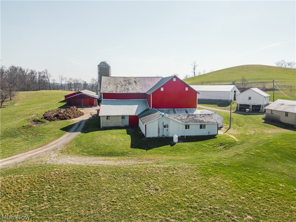 Pleasant Hill Drive Fresno OH 43824