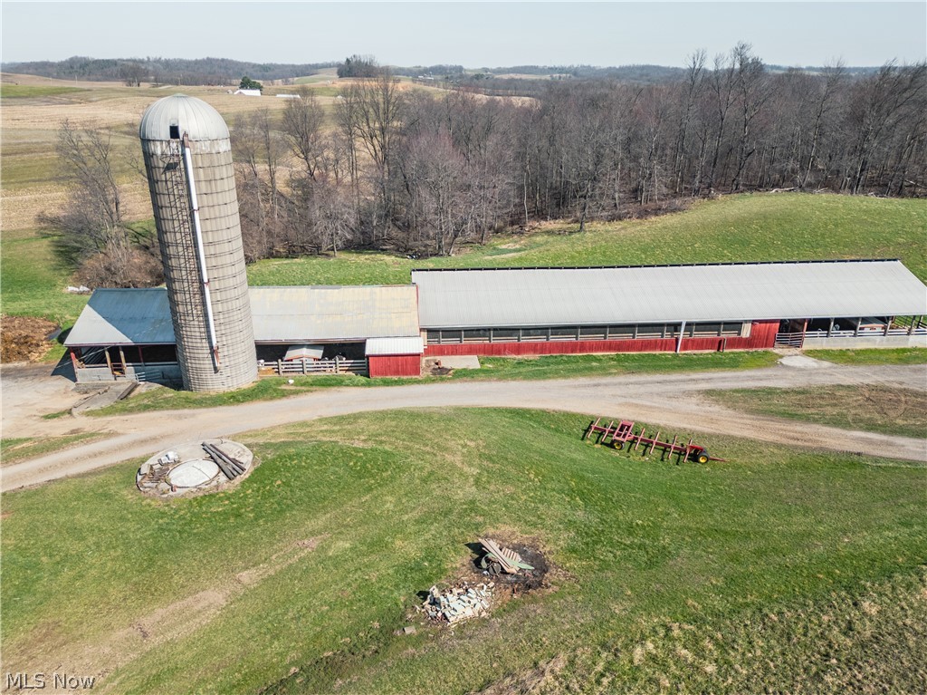 Pleasant Hill Drive Fresno OH 43824