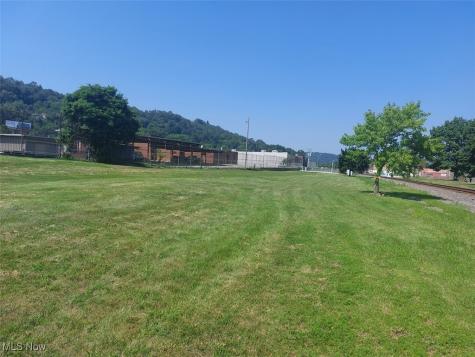 6TH Avenue N Steubenville OH 43952