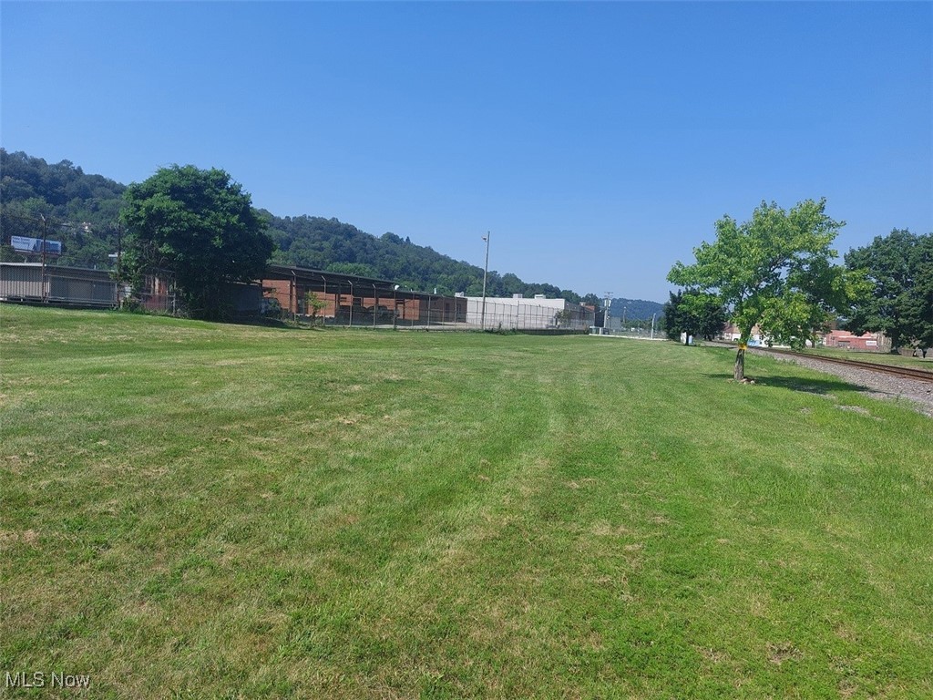 6TH Avenue N Steubenville OH 43952