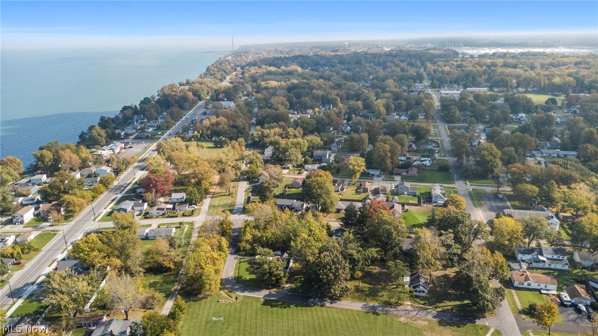 559 Pasadena Avenue Sheffield Lake OH 44054