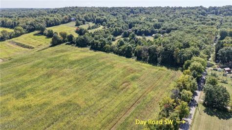 Day Avenue Navarre OH 44662