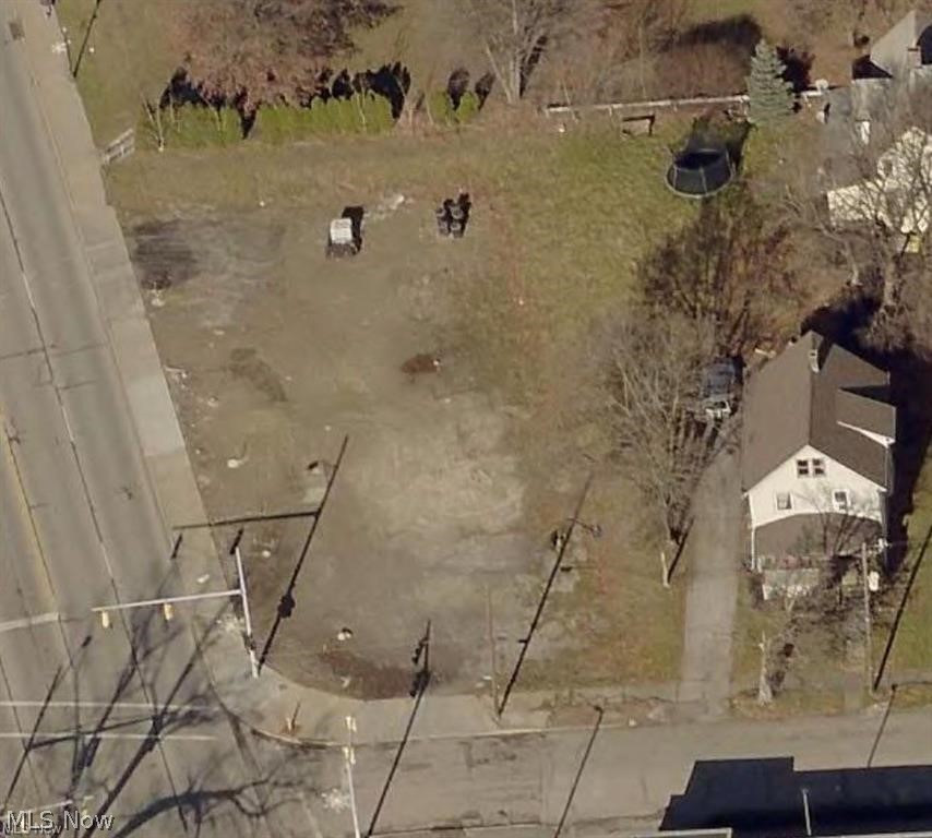 131 S State Street Girard OH 44420
