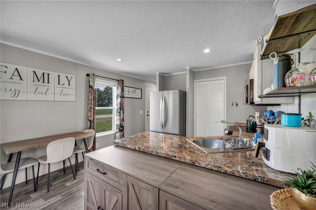 10564 S Duck Creek Road Salem OH 44460