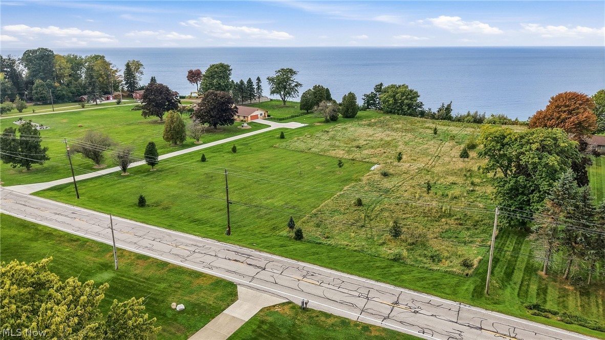 1256 Lake Road Conneaut OH 44030