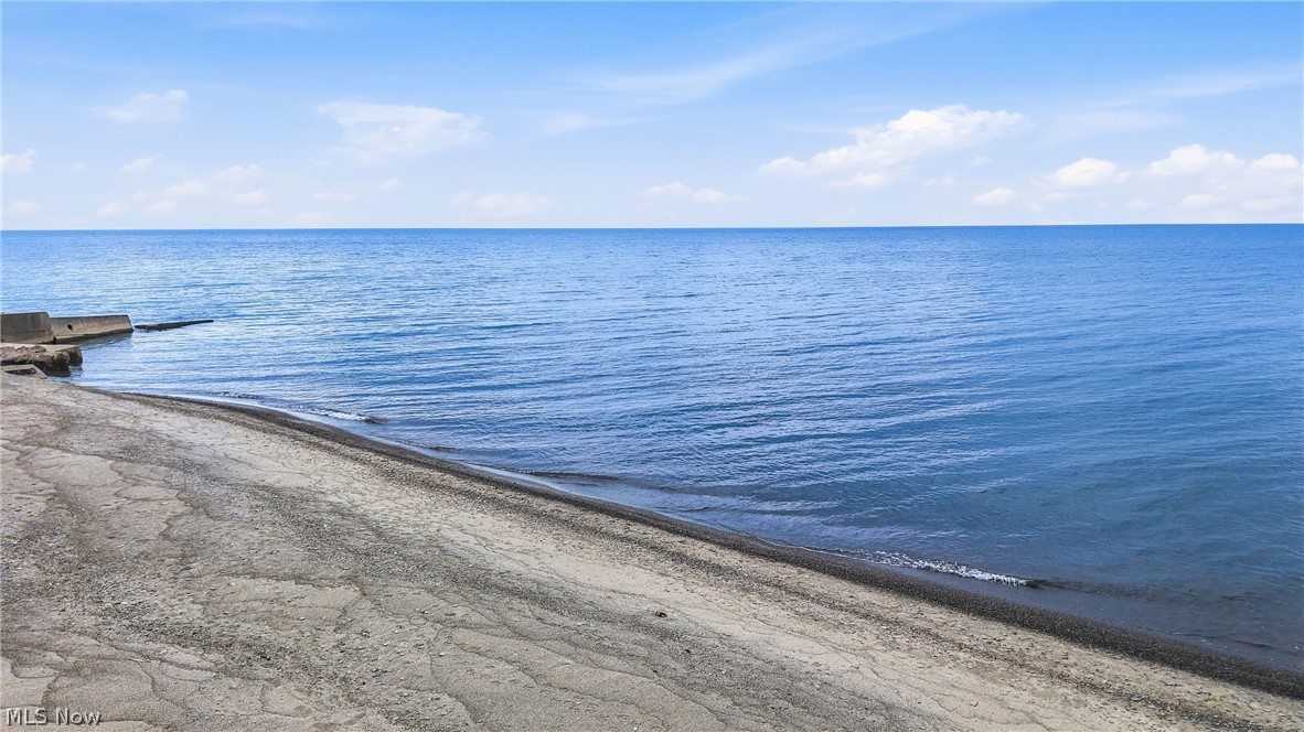 1256 Lake Road Conneaut OH 44030