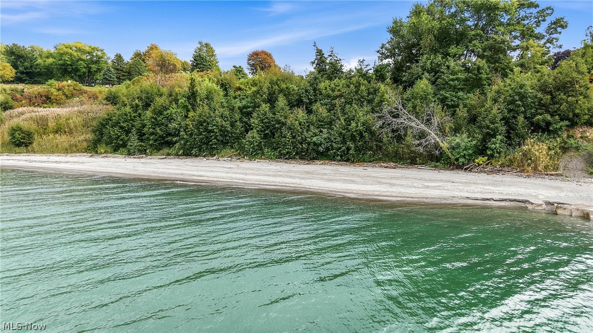1256 Lake Road Conneaut OH 44030