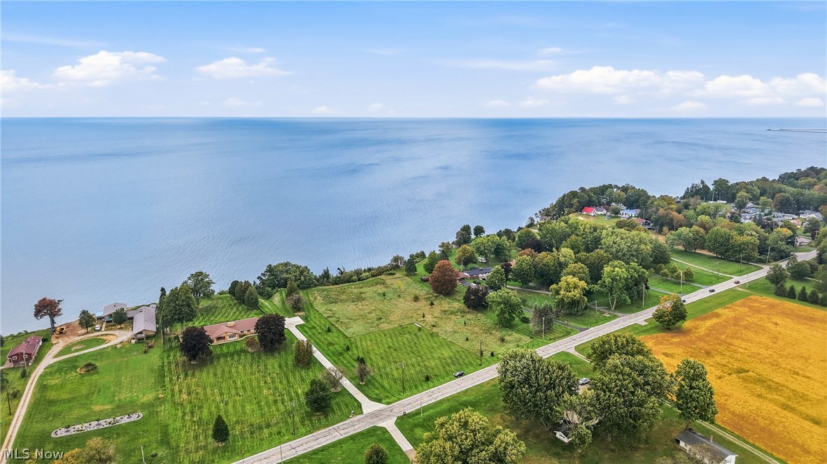 1256 Lake Road Conneaut OH 44030