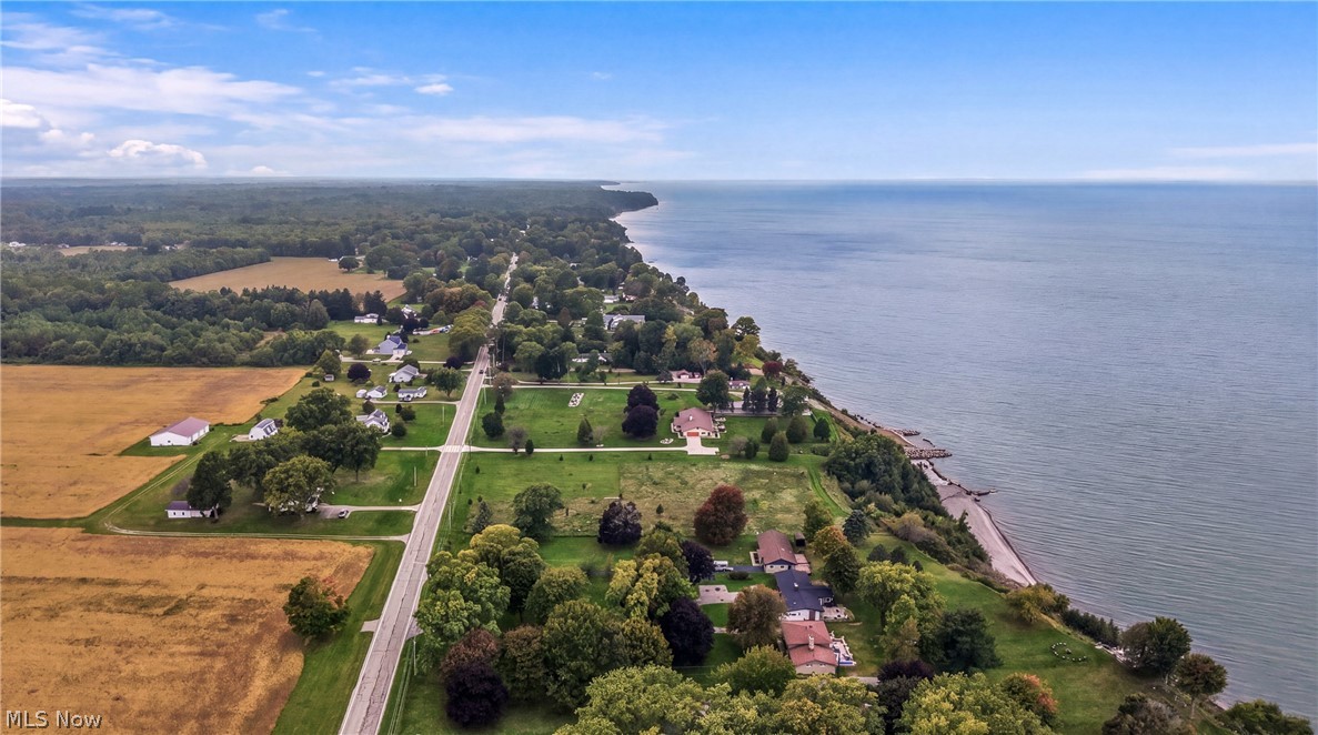 1256 Lake Road Conneaut OH 44030