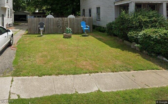 1261 E 102nd Street Cleveland OH 44108