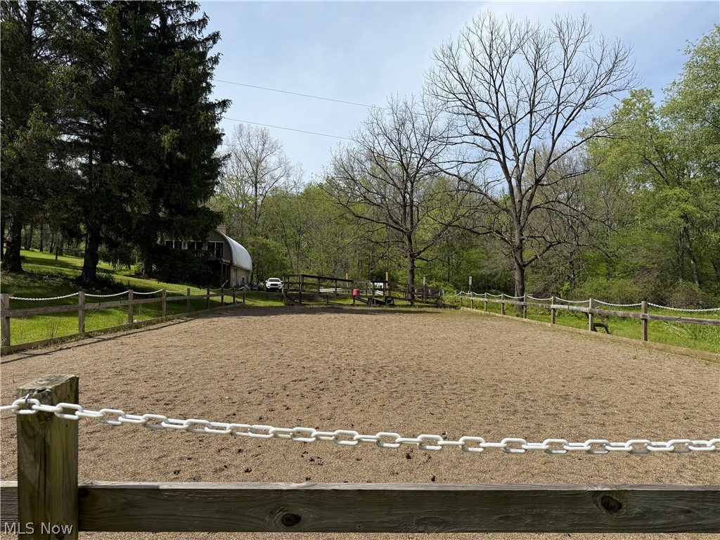 11811 Gaston Road Negley OH 44441