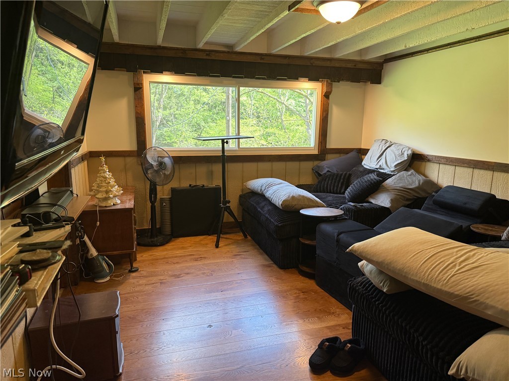 11811 Gaston Road Negley OH 44441