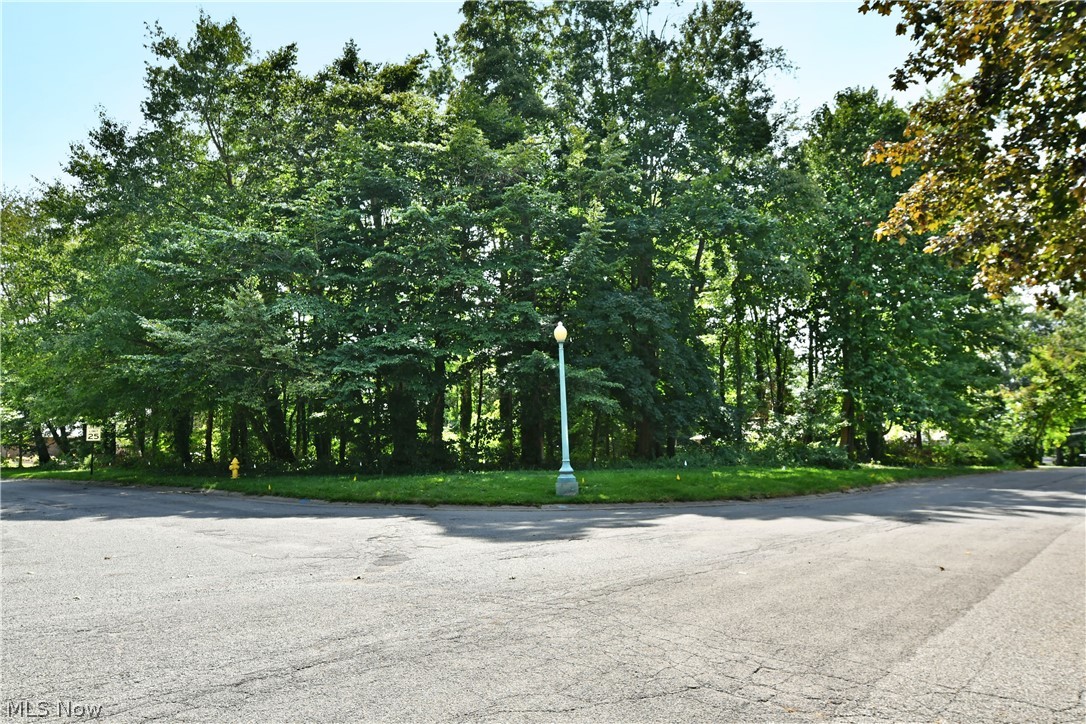 Hunter's Hollow Howland OH 44484