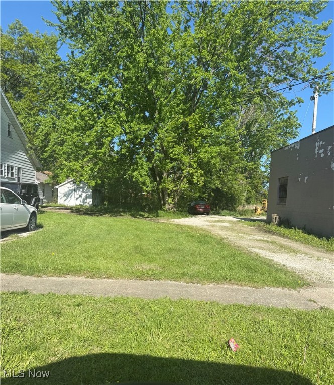 23 Manchester Avenue Youngstown OH 44509