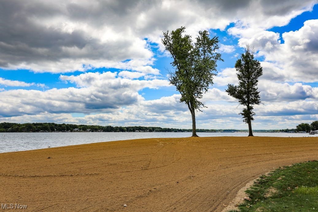 Grandview Road Lake Milton OH 44429
