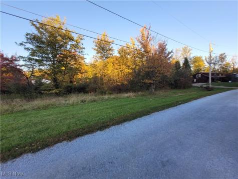 1087-1088 Olive Place West Salem OH 44287