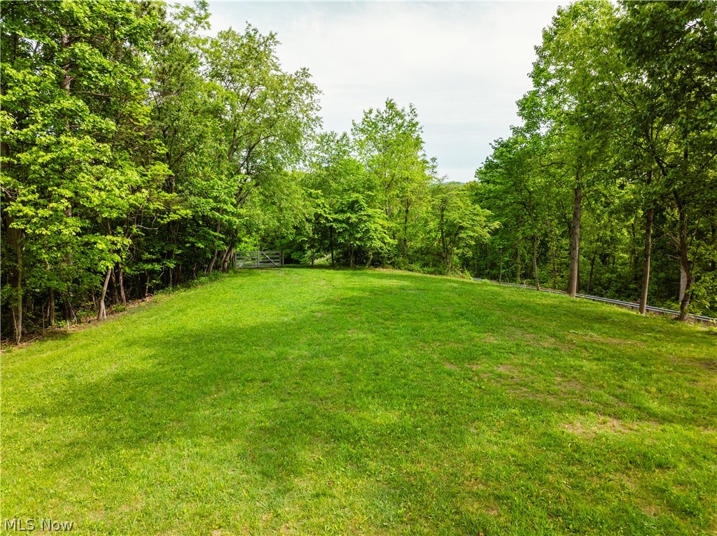 Edie Hill Road SE Uhrichsville OH 44683