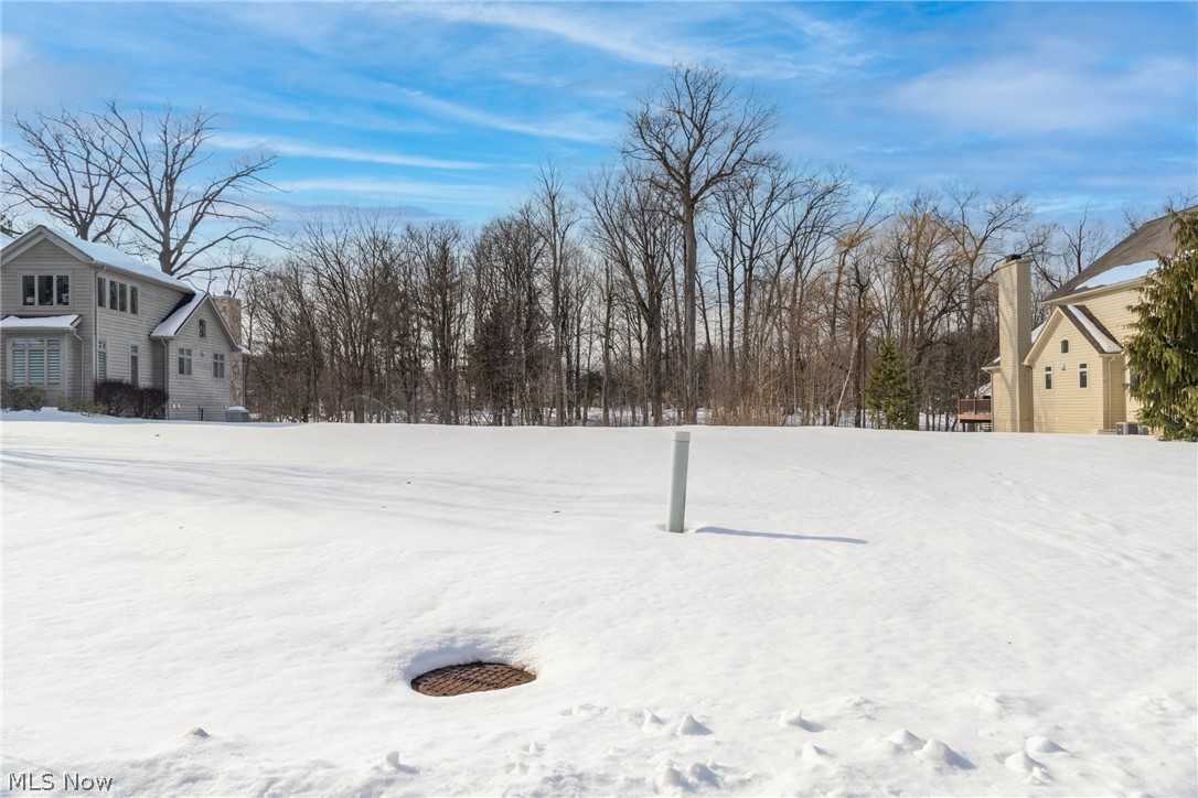 1906 Woodbrook Lane Lyndhurst OH 44122