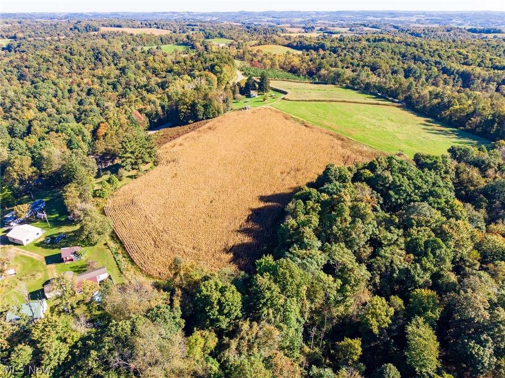 25994 County Road 10 Road Fresno OH 43824