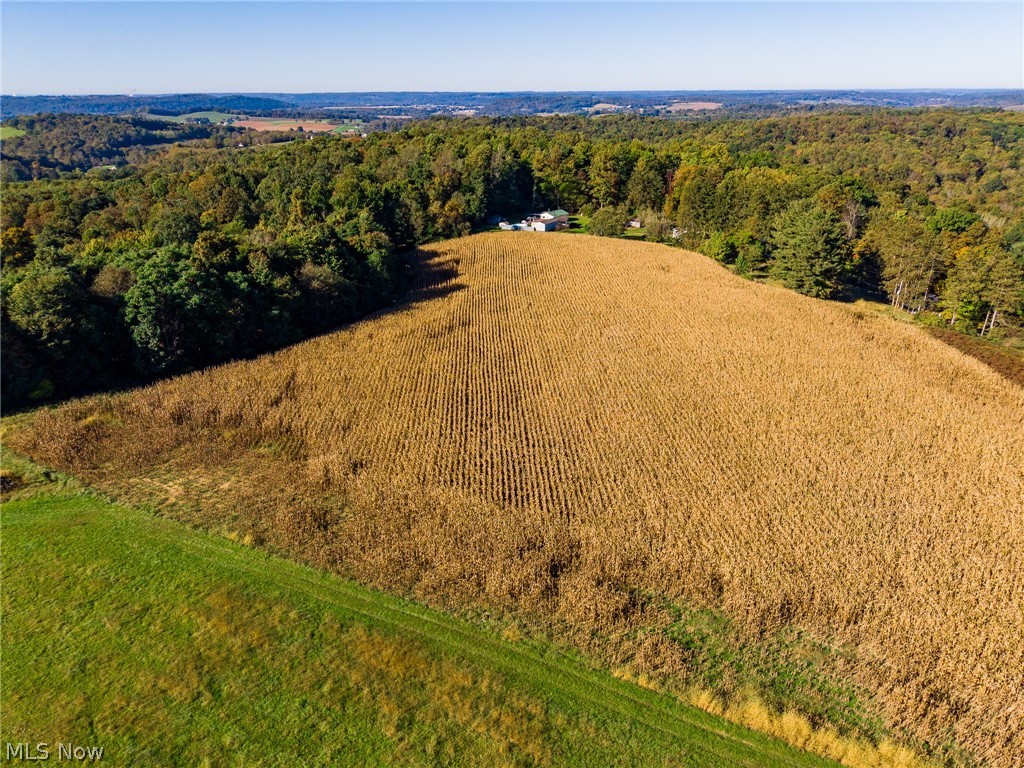25994 County Road 10 Road Fresno OH 43824