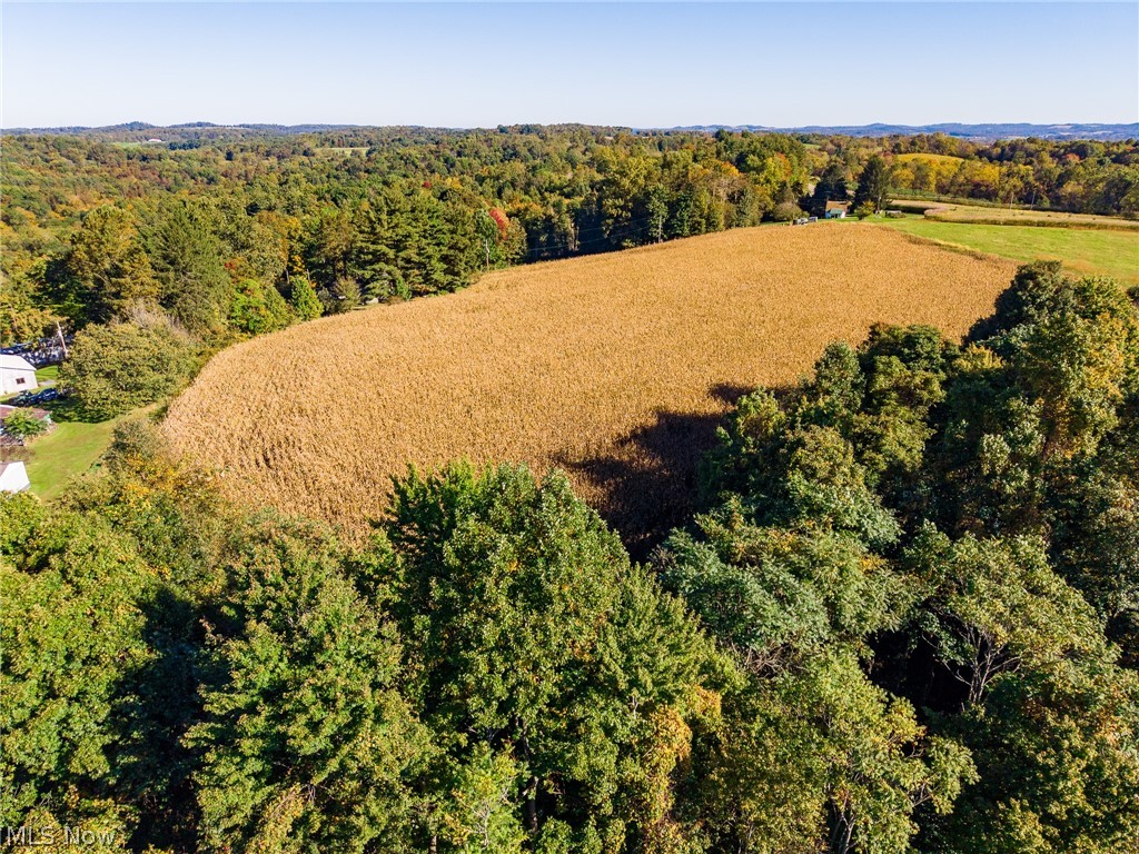 25994 County Road 10 Road Fresno OH 43824