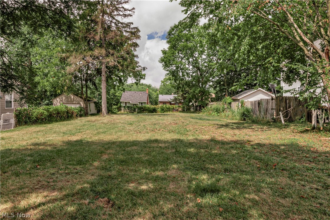 4292 E 163 Street Cleveland OH 44128