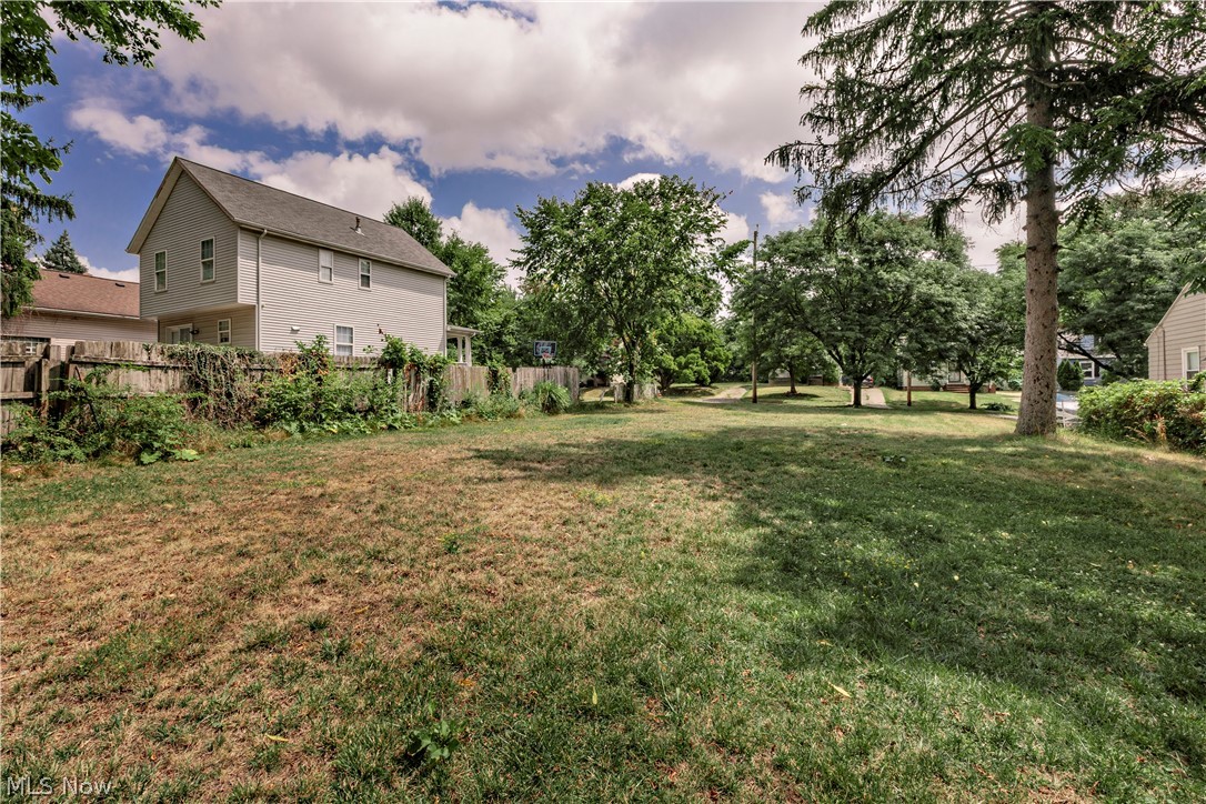 4292 E 163 Street Cleveland OH 44128