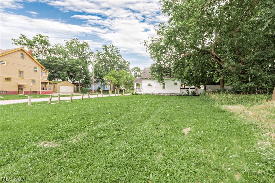 1622 E 133 Street East Cleveland OH 44112
