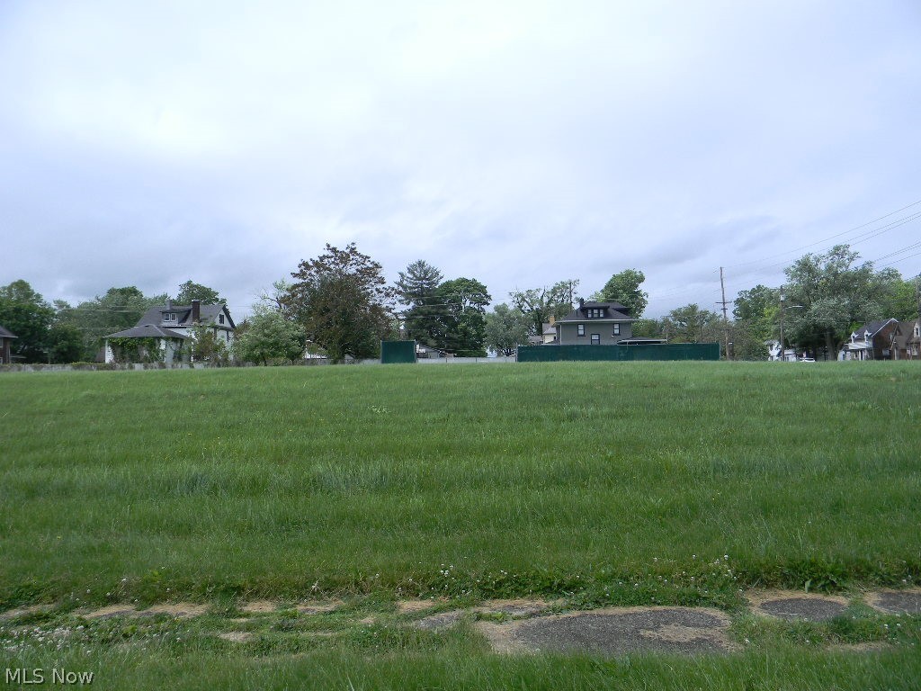 Robbins Avenue Niles OH 44446