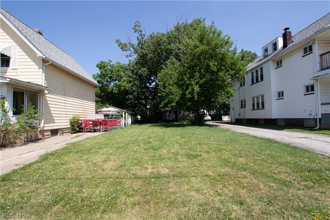2185 W 105th Street Cleveland OH 44102