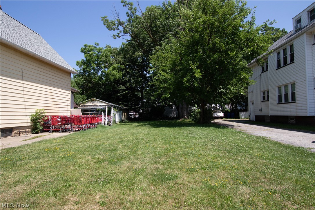 2185 W 105th Street Cleveland OH 44102