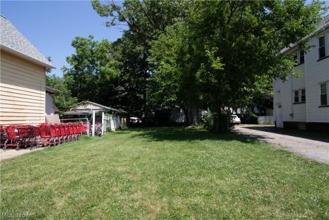 2185 W 105th Street Cleveland OH 44102