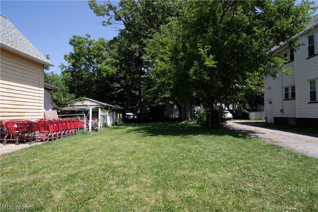 2185 W 105th Street Cleveland OH 44102
