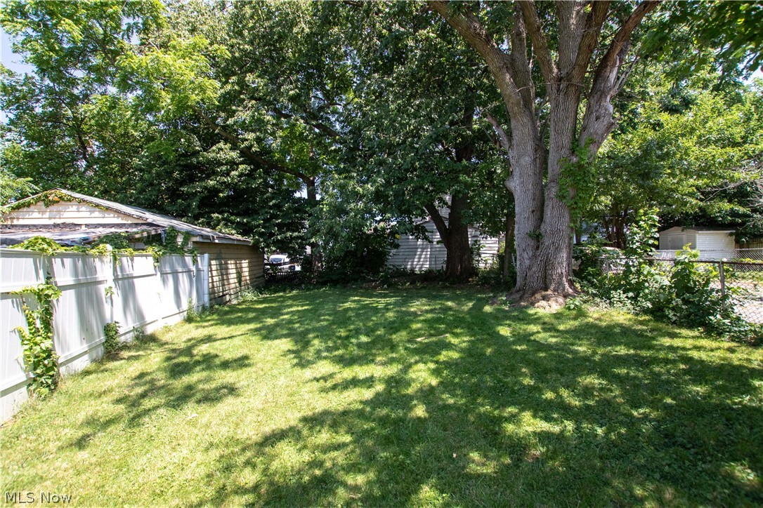 2185 W 105th Street Cleveland OH 44102