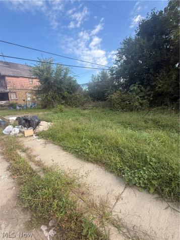 2103 E 81st Street Cleveland OH 44103