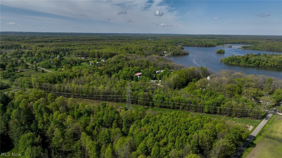 Oyster Road North Benton OH 44449