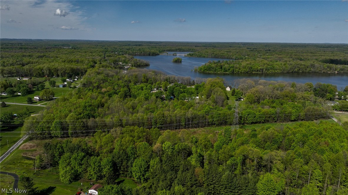 Oyster Road North Benton OH 44449