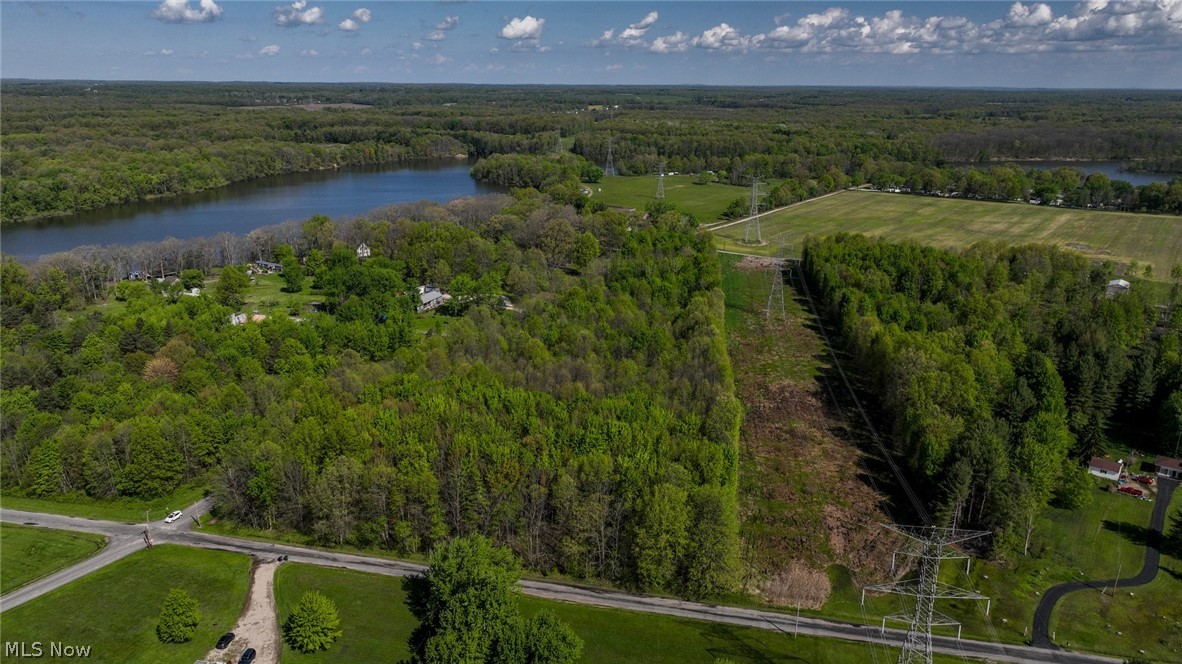 Oyster Road North Benton OH 44449