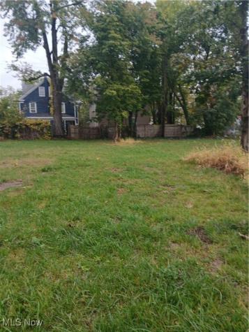 1373 E 84 Street Cleveland OH 44103