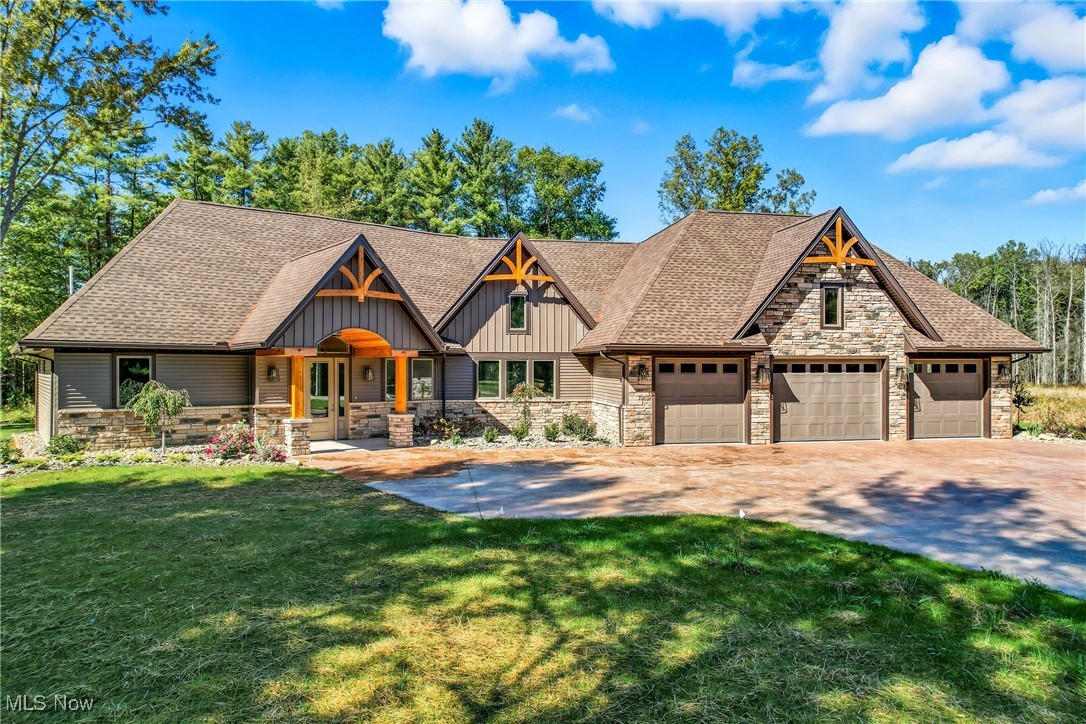 6 Nezbar Drive Warren OH 44481