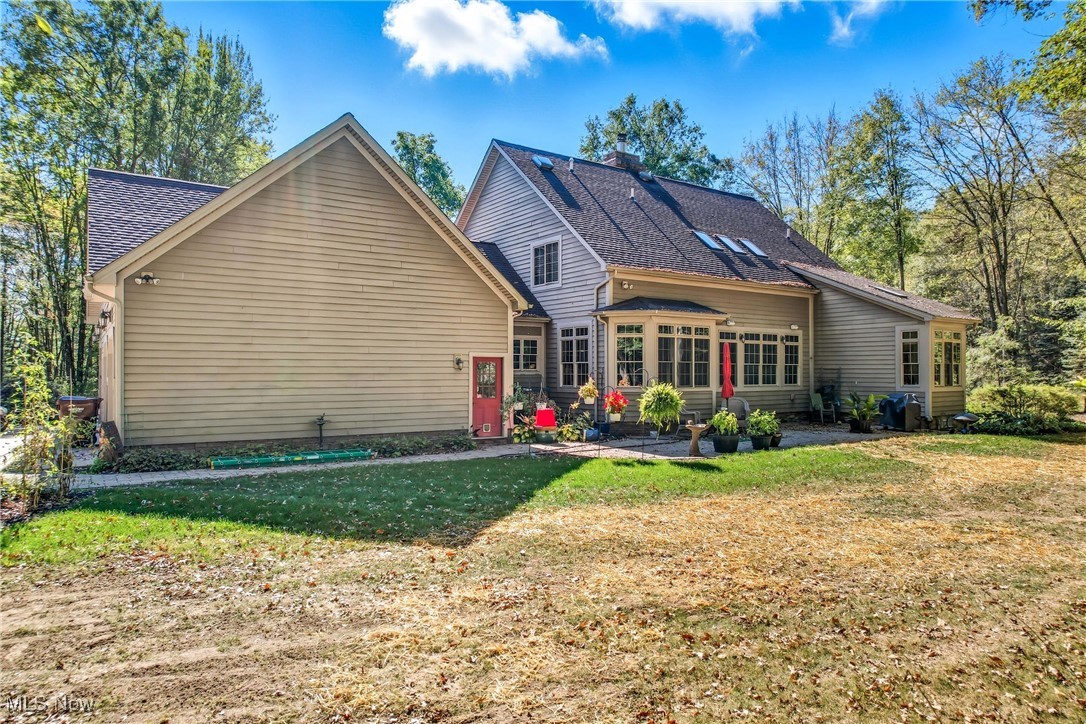 6 Nezbar Drive Warren OH 44481
