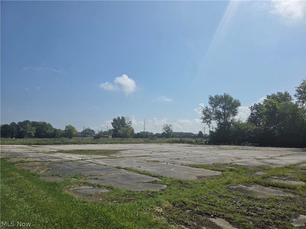 1122 F Street Lorain OH 44052