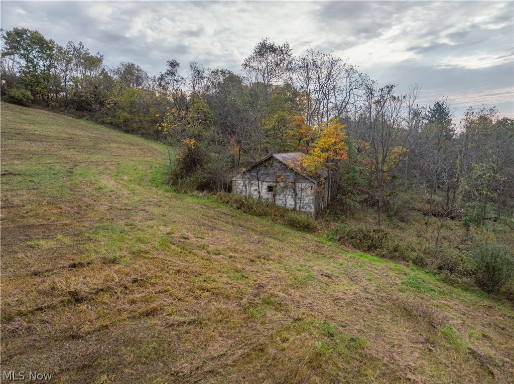 7733 Elliott Road Newcomerstown OH 43832
