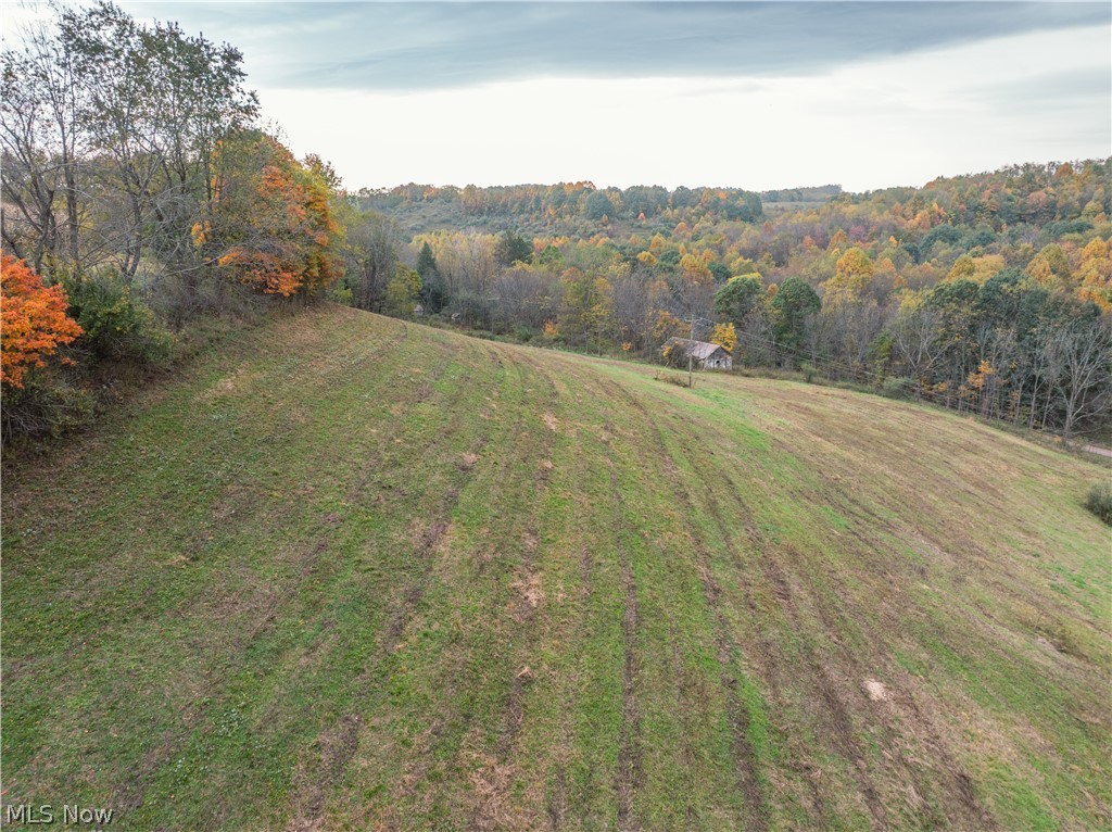7733 Elliott Road Newcomerstown OH 43832
