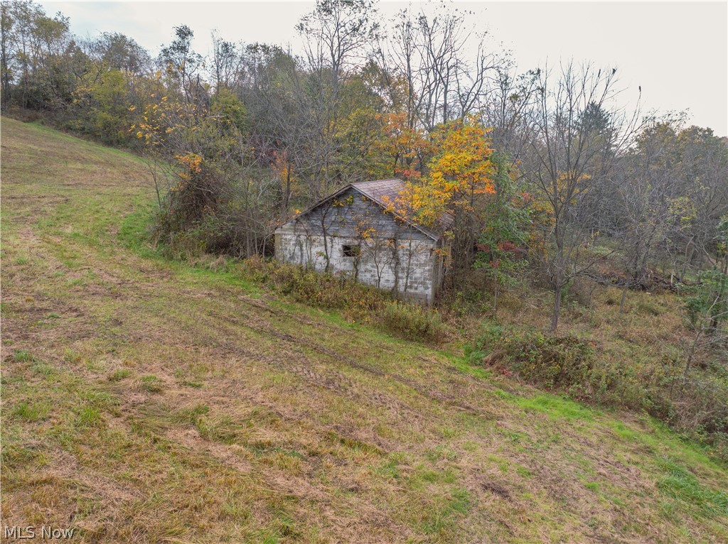 7733 Elliott Road Newcomerstown OH 43832